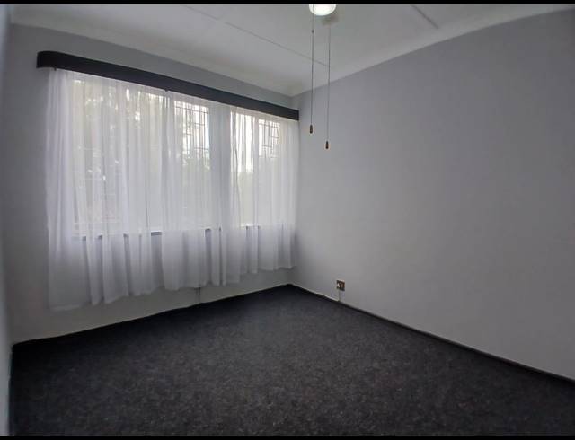 2 BEDROOM FLAT FOR SALE IN PEACEHAVEN